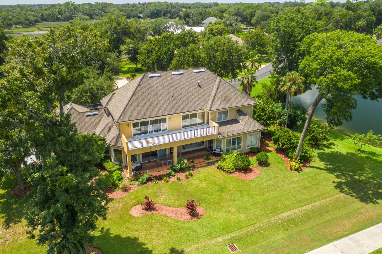 Look Inside This 1.3 Million Dollar Queens Harbour Mansion That's For Sale